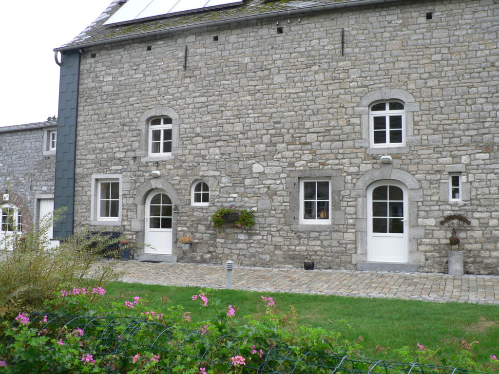 Façade du gîte Les Voussettes