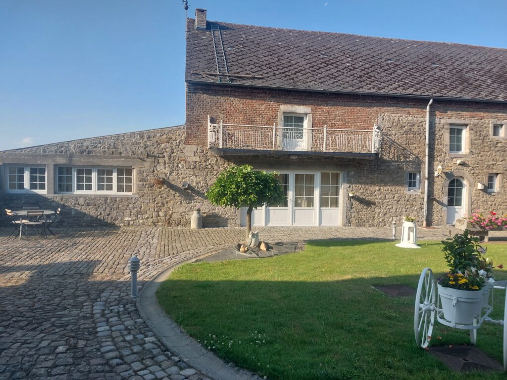 Façade Toijolaine Gîte rural Mettet