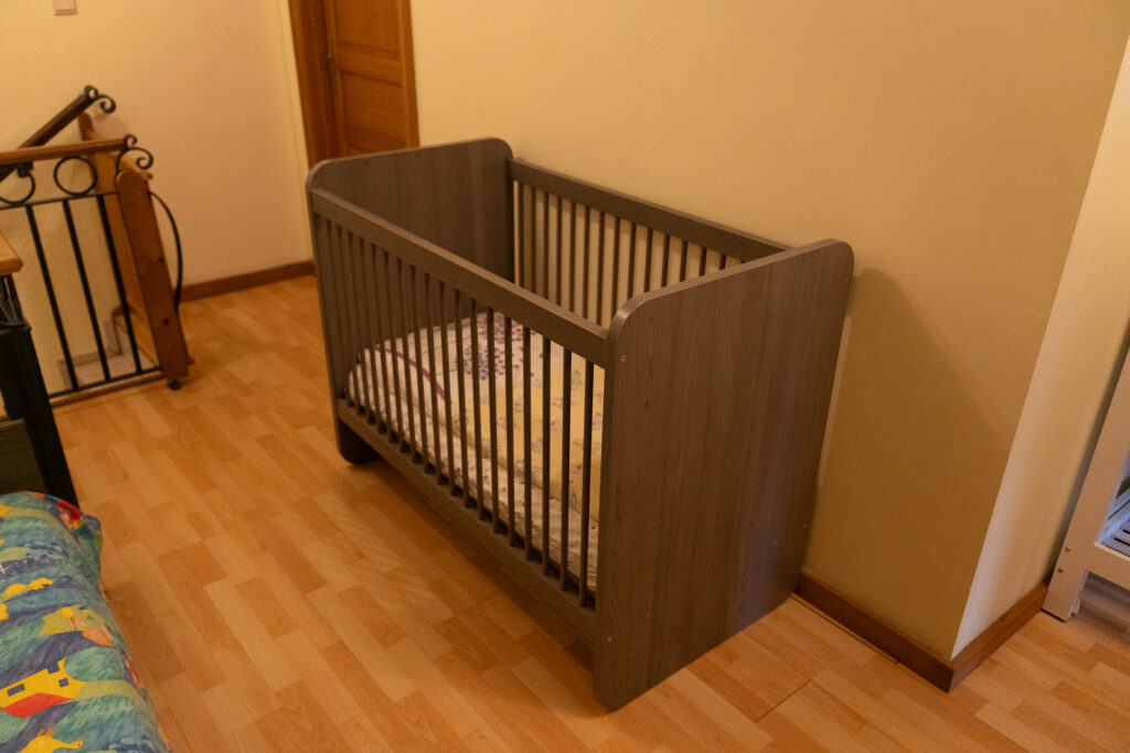 Lit bébé Gîte Les Voûssettes Gîte Mettet