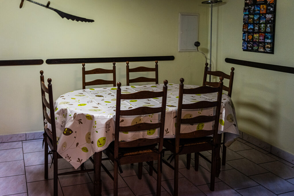 Salle à manger Gîte Les Voûssettes Mettet Wallonie